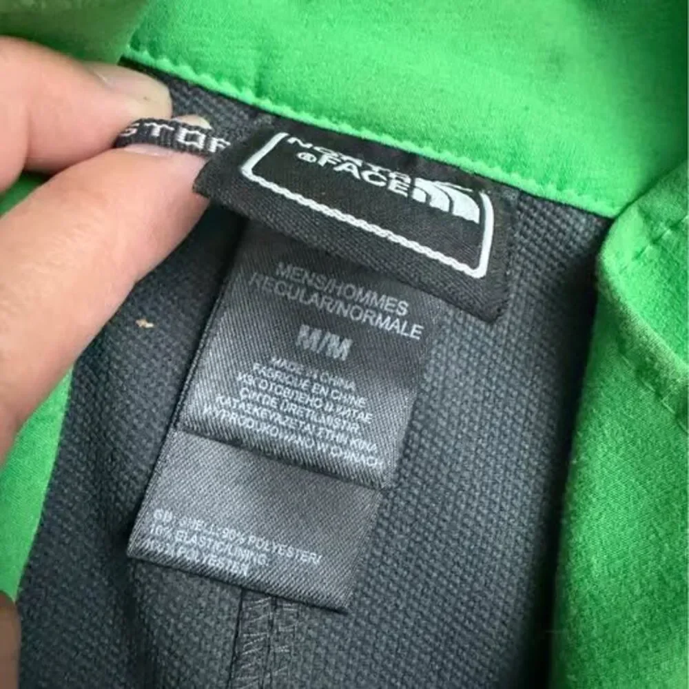 The North Face Softshell Jacket men’s size medium green